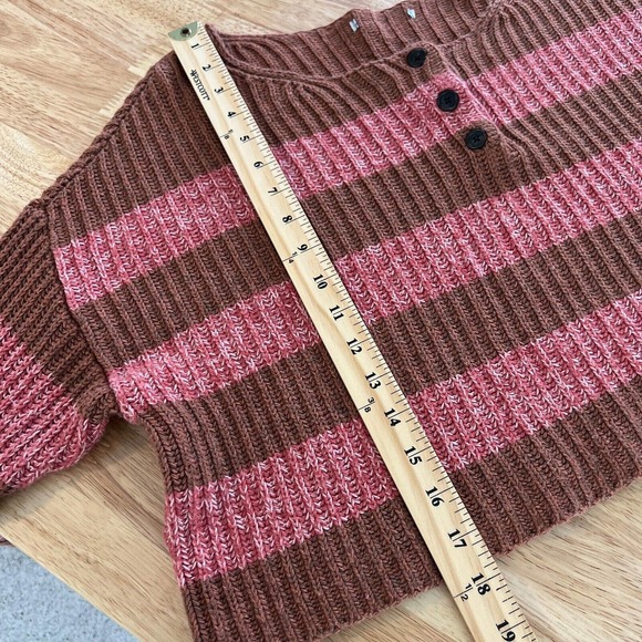 American Eagle Chunky Knit Striped Boxy Fit Henley Cropped Sweater Size Small - Picture 6 of 7